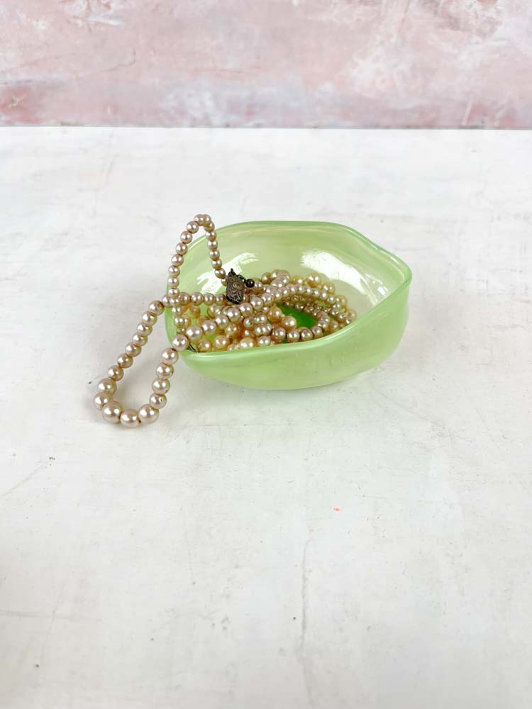 glass blow jewelry bowls, glass bowl for nips, remix by Sofia
