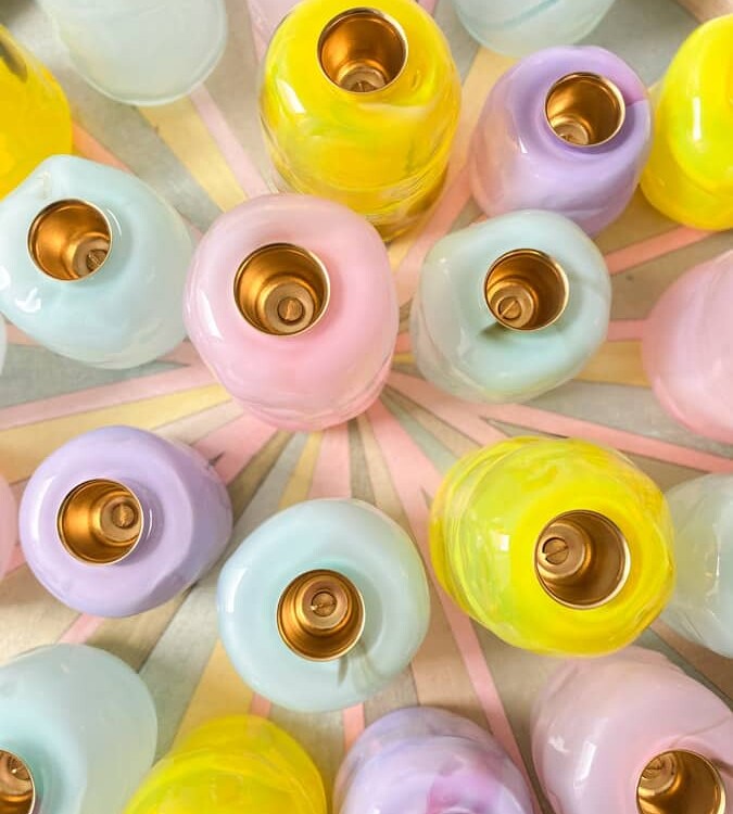 glass blow, mouth blown glass, mouth blown glass, mouth blown candlesticks, candlesticks from glass blow, drill cover, candlesticks, round candlestick, pink candlestick, yellow candlestick, purple, candlestick