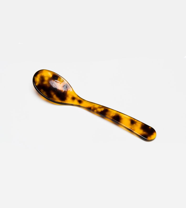 Egg spoon, home sohne, g.f home sohne, G. F home Schöne, spoon plastic, eggshell, breakfast table, tableware, cutlery, remix by Sophie, spoon, spoon, tortoiseshell, acrylic glass, eggshell.