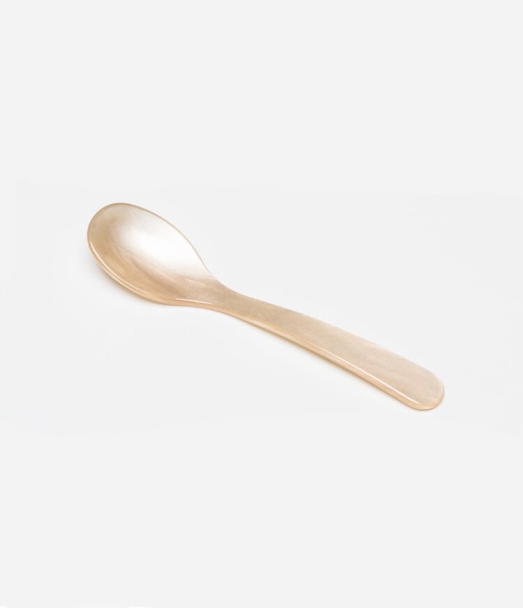 Egg spoon, home sohne, g.f home sohne, G. F home Schöne, spoon plastic, egg spoon, breakfast table, table setting,remix by sofie, spoon, egg spoon, cutlery, lilac, lilac, acrylic glass, cream, cream spoon,
