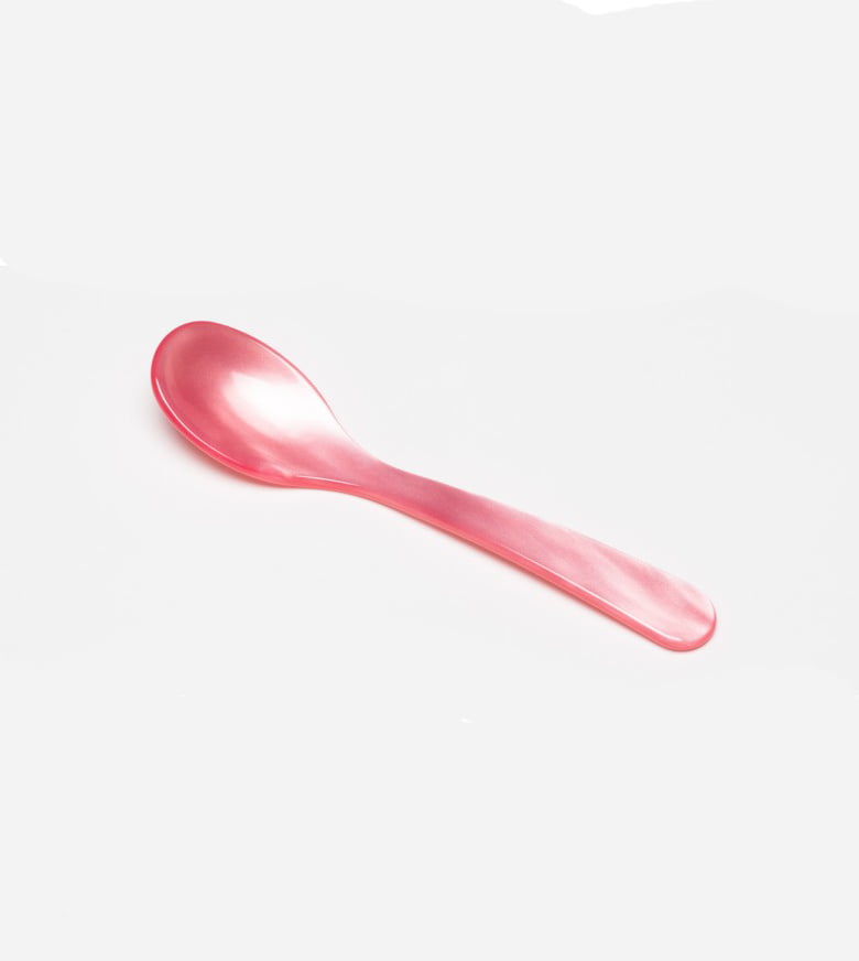 Egg spoon, home sohne, g.f home sohne, G. F home Schöne, spoon plastic, egg spoon, breakfast table, table setting, remix by sofie, spoon, egg spoon, cutlery, lilac, lilac, acrylic glass, pink, pink spoon,