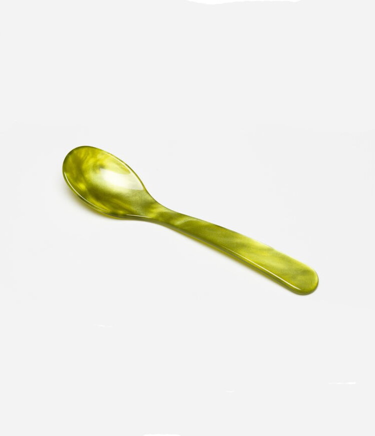 home söhne, egg spoon, home söhne, g.f home søhne, G. F home Schöne, spoon plastic, egg spoon, breakfast table, table setting, remix by sofie, spoon, egg spoon, cutlery, lilac, lilac, acrylic glass, apple green, olive, olive, olive green spoon,