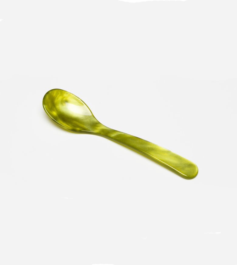 home söhne, egg spoon, home söhne, g.f home søhne, G. F home Schöne, spoon plastic, egg spoon, breakfast table, table setting, remix by sofie, spoon, egg spoon, cutlery, lilac, lilac, acrylic glass, apple green, olive, olive, olive green spoon,