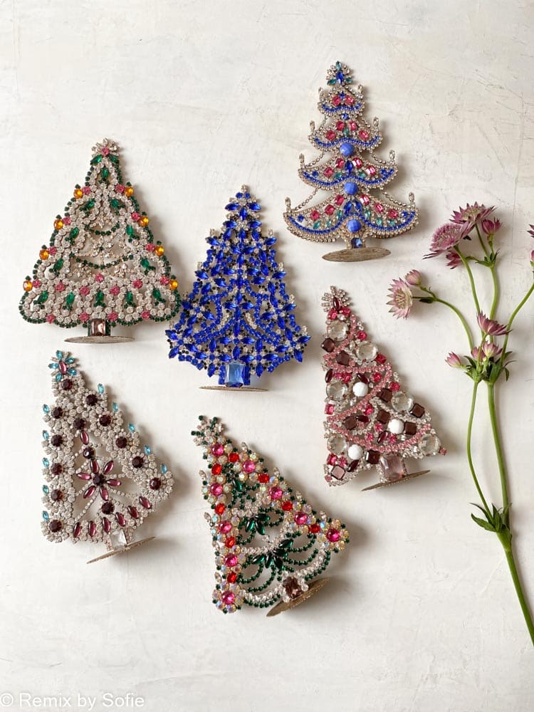 Christmas trees in rhinestone, rhinestone Christmas tree, rhinestone tree, Christmas tree in rhinestone, vintage Christmas tree, Christmas tree in vintage stone, vintage rhinstone, Christmas trees in stone, Christmas decorations,Christmas tree rhinstones,Christmas ornament, Czech christmastree, remix by sofie,rhinstensjuletræ, christmas decorations, vintage christmas, christmas tree from czechia, czech christmas