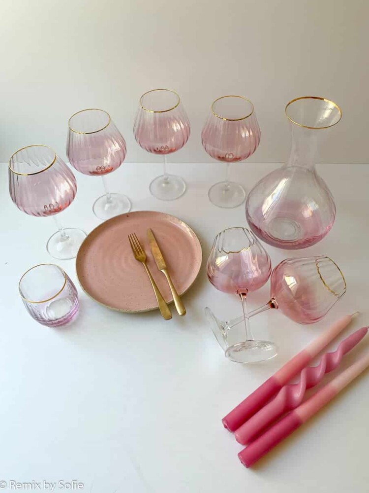 kate glass with gold edge green, wine glass, red wine glass, Burgundy glass