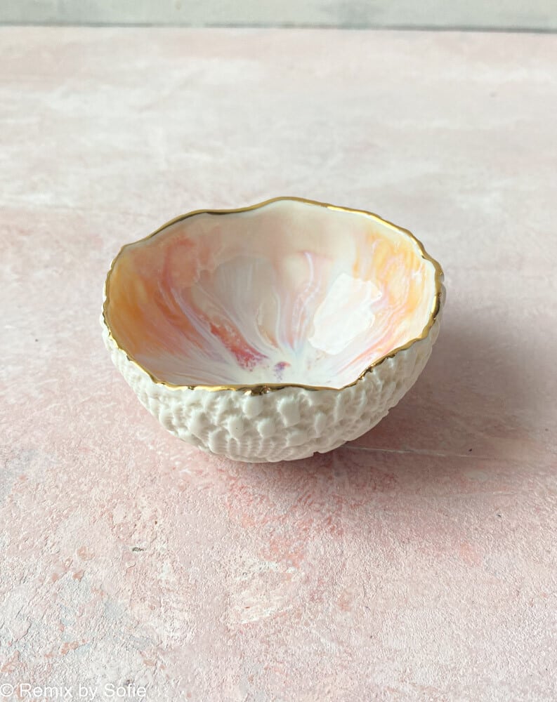 small jewellery bowl, small jewellery bowl, porcelain bowl, pastel bowl, ceramic by mirabella, remix by Sophie,