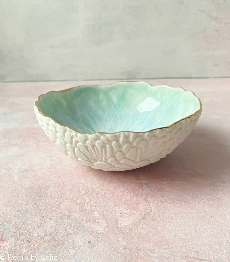 small jewellery bowl, small jewellery bowl, porcelain bowl, pastel bowl, ceramic by mirabella, remix by Sophie,