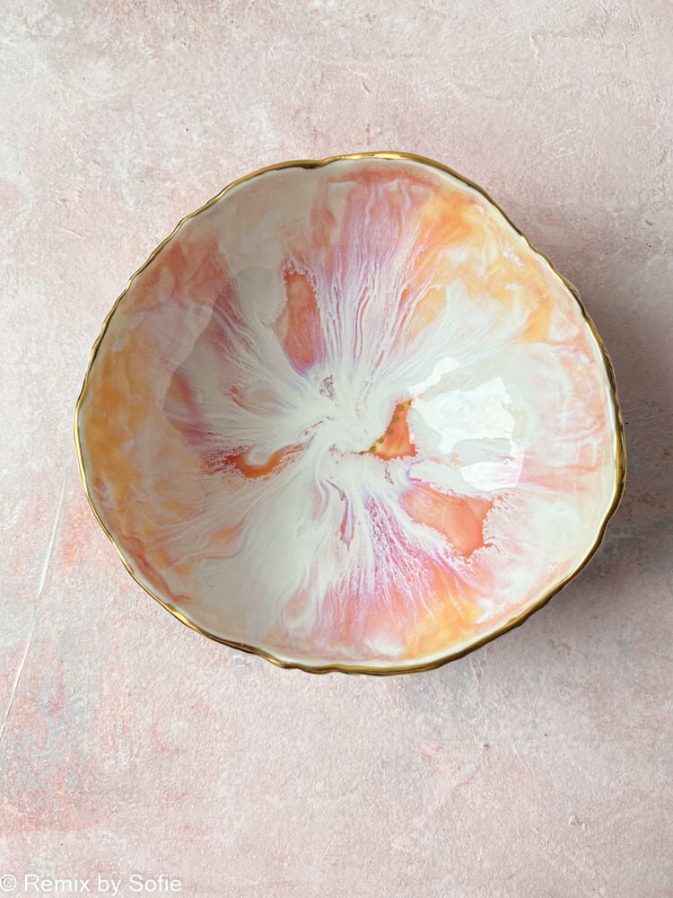 small jewellery bowl, small jewellery bowl, porcelain bowl, pastel bowl, ceramic by mirabella, remix by Sophie,