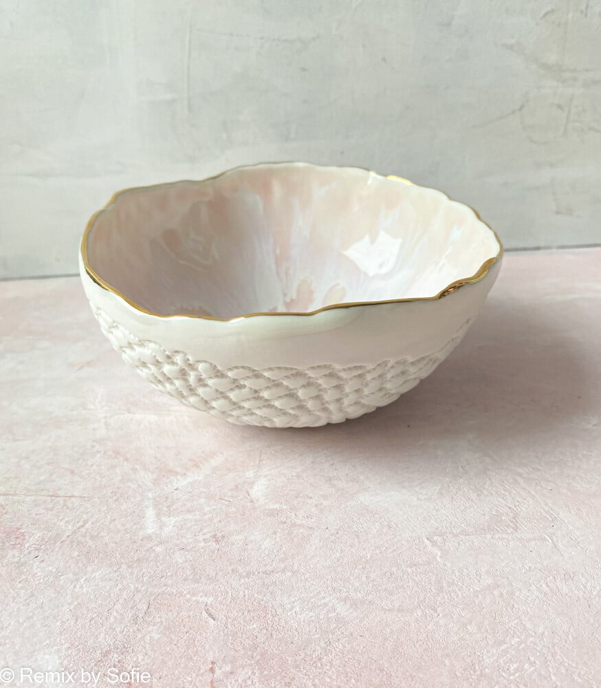 small jewellery bowl, small jewellery bowl, porcelain bowl, pastel bowl, ceramic by mirabella, remix by Sophie,