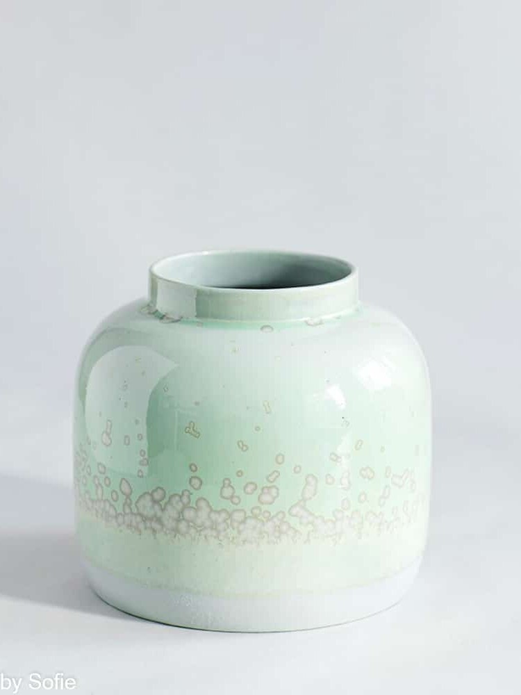 lena pedersen ceramics, ceramic vase, ceramic flowerpot, vase in ceramics, vase in porcelains, vase in dyestuffs, crystal glaze, vase in dark clay, remix by sofie