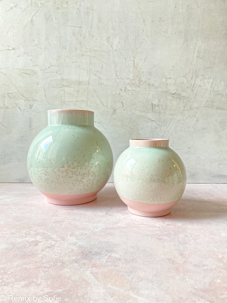 lena pedersen ceramics, ceramic vase, ceramic flowerpot, vase in ceramics, vase in porcelains, vase in dyestuffs, crystal glaze, vase in dark clay, remix by sofie
