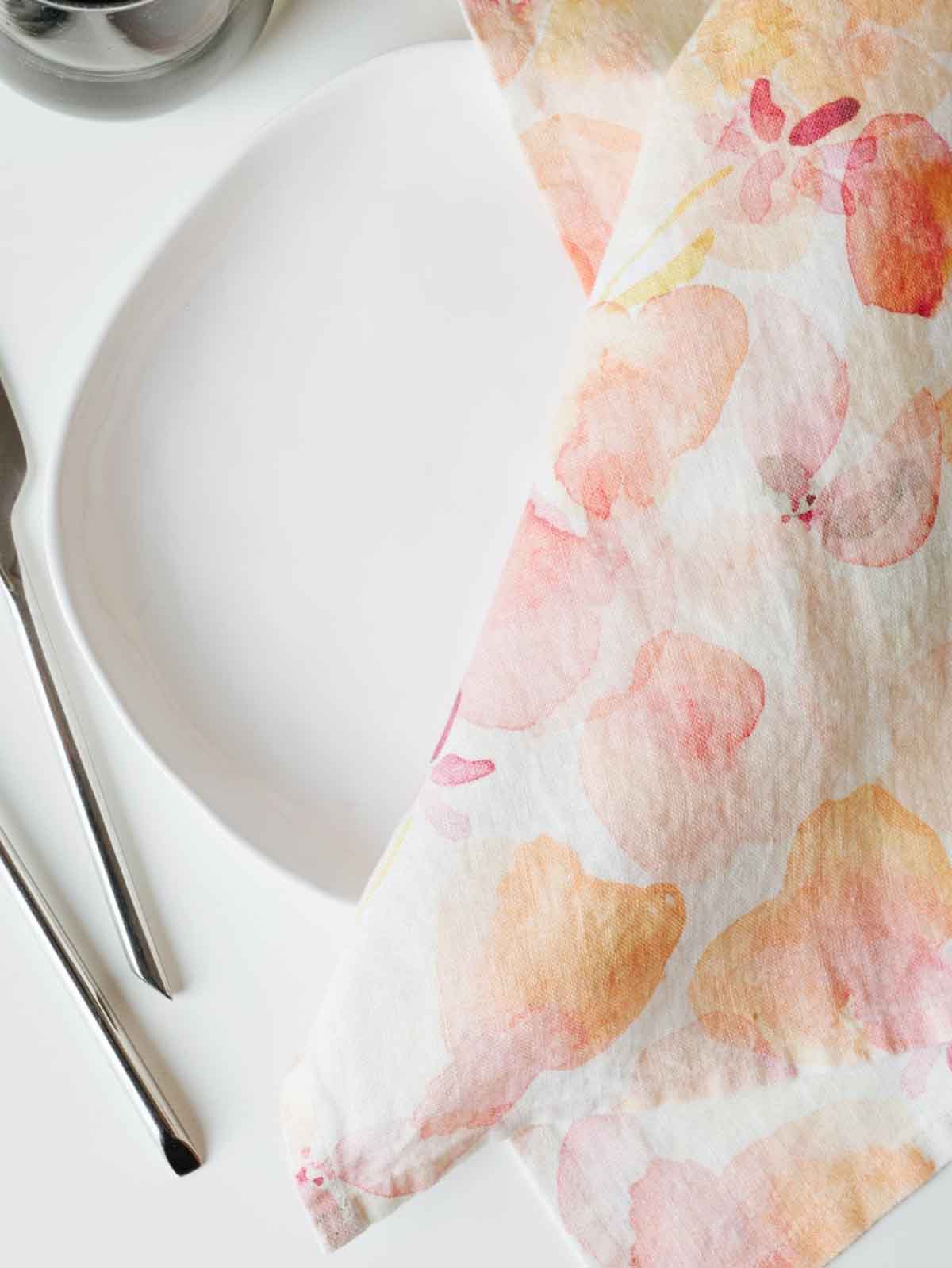 napkin pink flowers, linen tablecloths and napkins, linen, linen, boron cover, remix by Sophie, linen cloth, linen tablecloth, organic.
