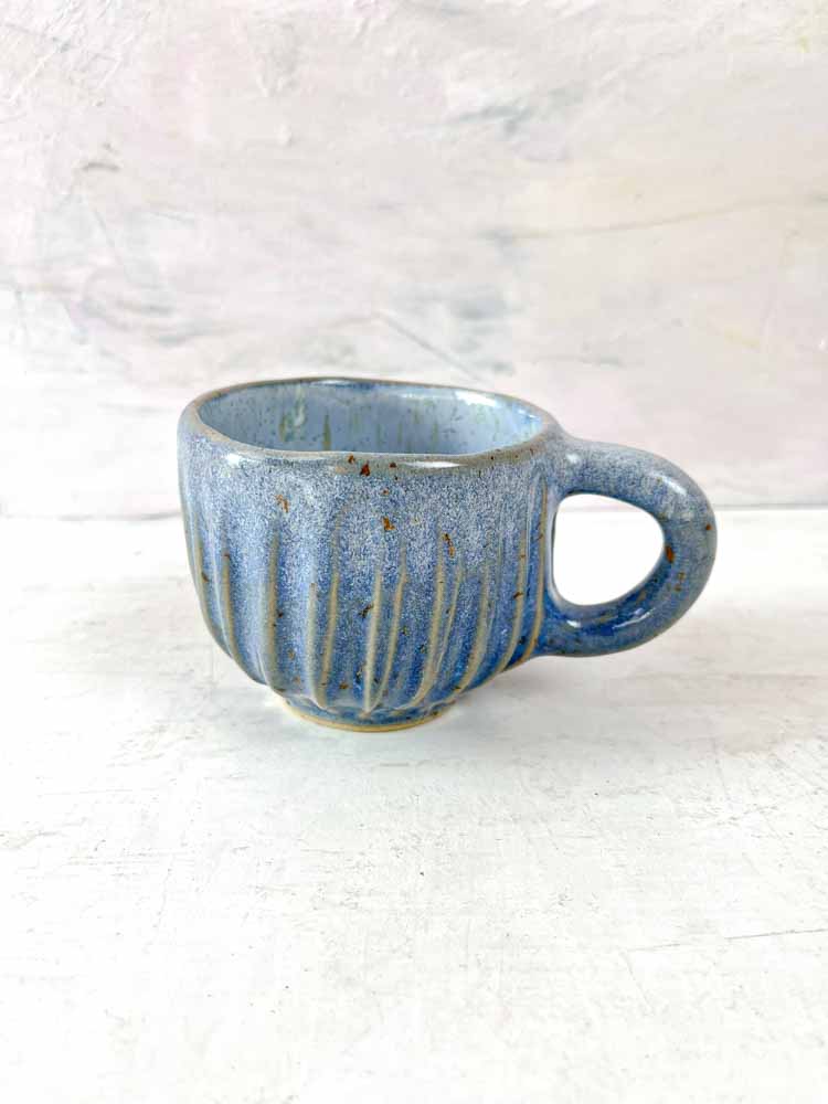 mia lindbirk, handmade cups, ceramic cup, cup, cup with handle, ceramic cups, handmade, made in denmark, design in denmark,
