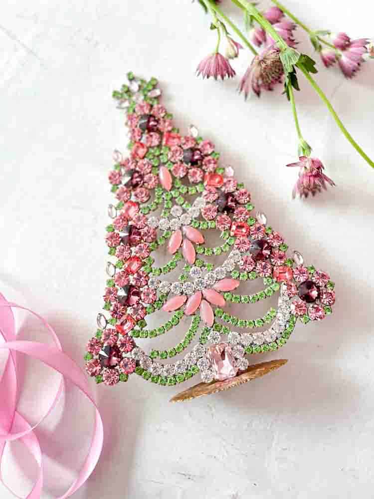 Christmas trees in rhinestone, rhinestone Christmas tree, rhinestone tree, Christmas tree in rhinestone, vintage Christmas tree, Christmas tree in vintage stone, vintage rhinestone, Christmas trees in stone, Christmas decorations,Christmas tree rhinstones,Christmas ornament, Czech christmastree, remix by sofie,rhinstensjul tree, christmas ornaments, vintage christmas, christmas tree from czech, czech christmas, glitter christmas, handmade christmas trees, christmas trees made in czech republic, remix by sofie