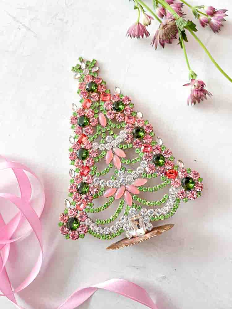 Christmas trees in rhinestone, rhinestone Christmas tree, rhinestone tree, Christmas tree in rhinestone, vintage Christmas tree, Christmas tree in vintage stone, vintage rhinestone, Christmas trees in stone, Christmas decorations,Christmas tree rhinstones,Christmas ornament, Czech christmastree, remix by sofie,rhinstensjul tree, christmas ornaments, vintage christmas, christmas tree from czech, czech christmas, glitter christmas, handmade christmas trees, christmas trees made in czech republic, remix by sofie