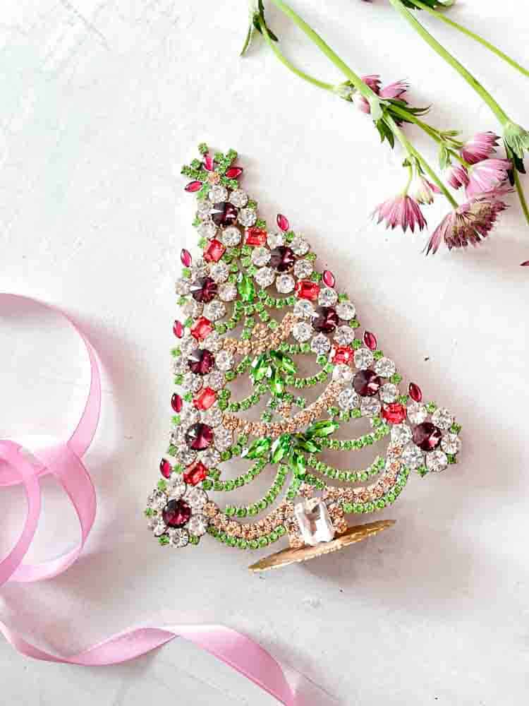 Christmas trees in rhinestone, rhinestone Christmas tree, rhinestone tree, Christmas tree in rhinestone, vintage Christmas tree, Christmas tree in vintage stone, vintage rhinestone, Christmas trees in stone, Christmas decorations,Christmas tree rhinstones,Christmas ornament, Czech christmastree, remix by sofie,rhinstensjul tree, christmas ornaments, vintage christmas, christmas tree from czech, czech christmas, glitter christmas, handmade christmas trees, christmas trees made in czech republic, remix by sofie