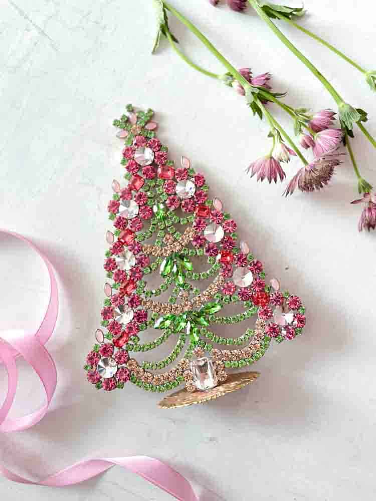 Christmas trees in rhinestone, rhinestone Christmas tree, rhinestone tree, Christmas tree in rhinestone, vintage Christmas tree, Christmas tree in vintage stone, vintage rhinestone, Christmas trees in stone, Christmas decorations,Christmas tree rhinstones,Christmas ornament, Czech christmastree, remix by sofie,rhinstensjul tree, christmas ornaments, vintage christmas, christmas tree from czech, czech christmas, glitter christmas, handmade christmas trees, christmas trees made in czech republic, remix by sofie