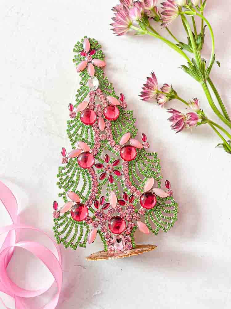 Christmas trees in rhinestone, rhinestone Christmas tree, rhinestone tree, Christmas tree in rhinestone, vintage Christmas tree, Christmas tree in vintage stone, vintage rhinestone, Christmas trees in stone, Christmas decorations,Christmas tree rhinstones,Christmas ornament, Czech christmastree, remix by sofie,rhinstensjul tree, christmas ornaments, vintage christmas, christmas tree from czech, czech christmas, glitter christmas, handmade christmas trees, christmas trees made in czech republic, remix by sofie