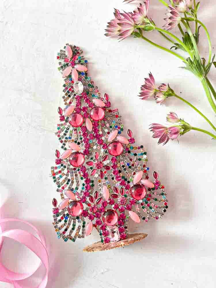 Christmas trees in rhinestone, rhinestone Christmas tree, rhinestone tree, Christmas tree in rhinestone, vintage Christmas tree, Christmas tree in vintage stone, vintage rhinestone, Christmas trees in stone, Christmas decorations,Christmas tree rhinstones,Christmas ornament, Czech christmastree, remix by sofie,rhinstensjul tree, christmas ornaments, vintage christmas, christmas tree from czech, czech christmas, glitter christmas, handmade christmas trees, christmas trees made in czech republic, remix by sofie
