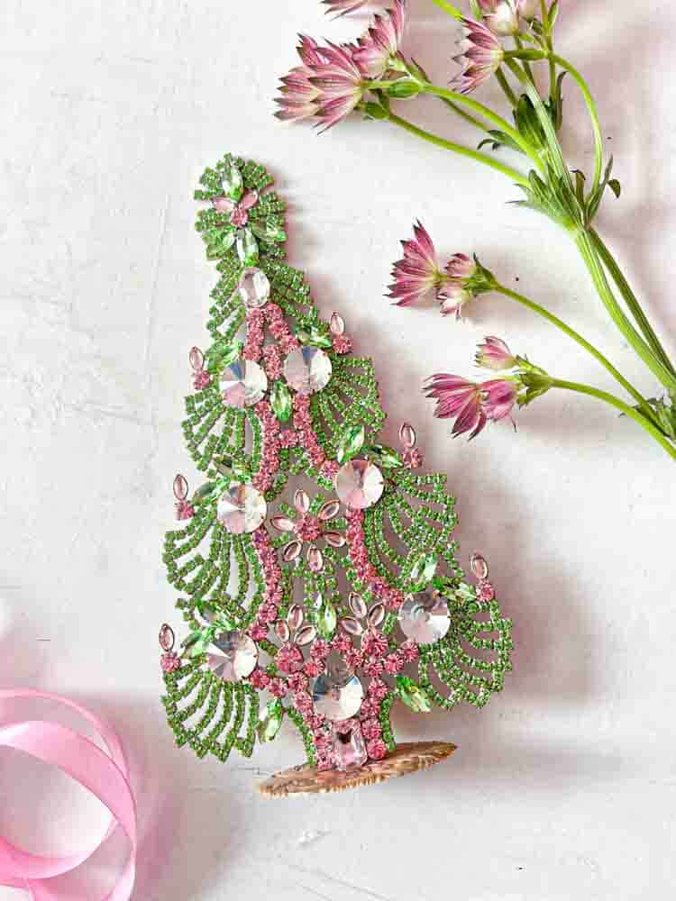 Christmas trees in rhinestone, rhinestone Christmas tree, rhinestone tree, Christmas tree in rhinestone, vintage Christmas tree, Christmas tree in vintage stone, vintage rhinestone, Christmas trees in stone, Christmas decorations,Christmas tree rhinstones,Christmas ornament, Czech christmastree, remix by sofie,rhinstensjul tree, christmas ornaments, vintage christmas, christmas tree from czech, czech christmas, glitter christmas, handmade christmas trees, christmas trees made in czech republic, remix by sofie