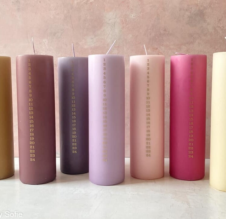 two-color calendar light, two-color calendar light, Christmas lights, colored lights, parrafine lights, steroidine lights, handmade lights, soot-free lights, calendar light, colored calendar light, date light, Christmas decorations, pastel lights, calendar light in pastel colors, remix by sofie