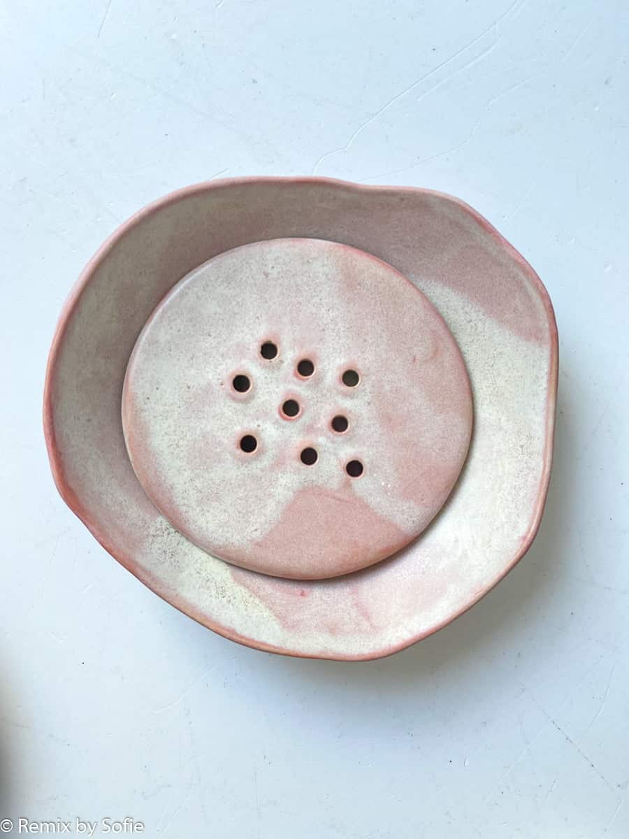 soap dish, dish for soap, soap plate, ceramics, ceramic soap dish