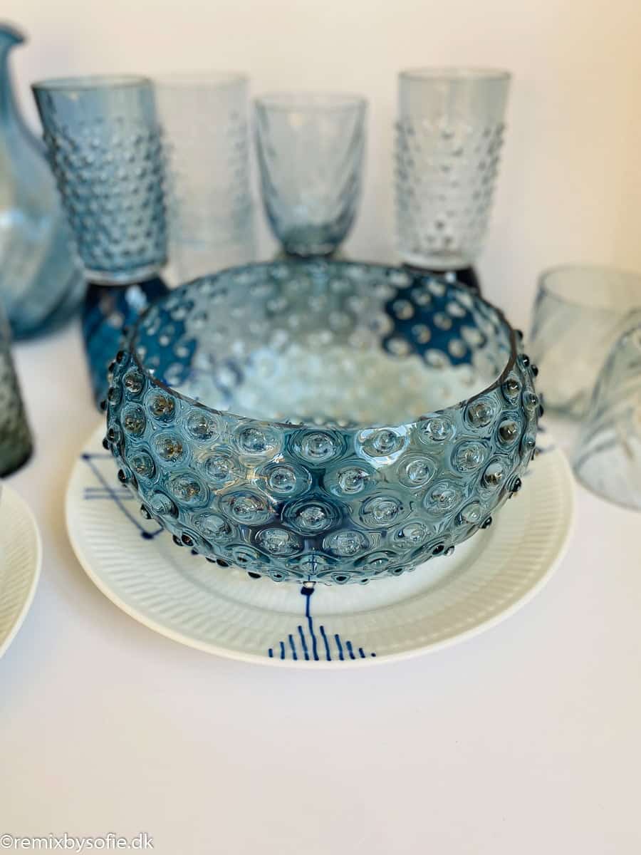 bowl in hedgehog glass blue smoke