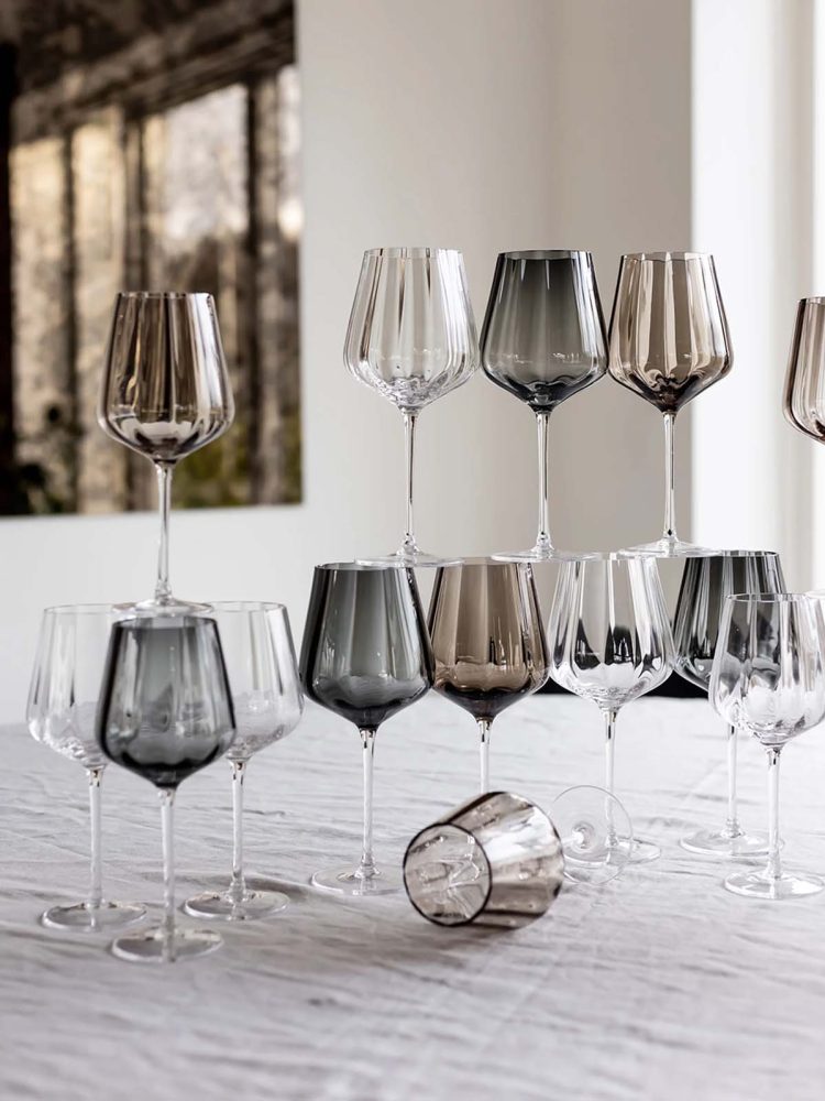 Danish design, wine glass, red wine glass, white wine glass, spectrum, remix by Sophie, mouth blown glass, table cover, tableware.