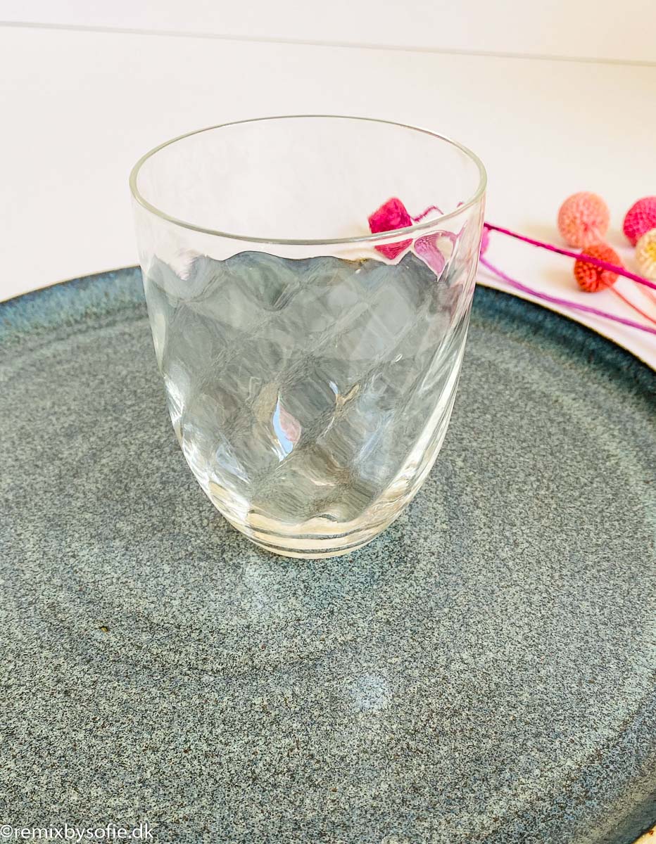 Anna von Lipa swirl glass in clear