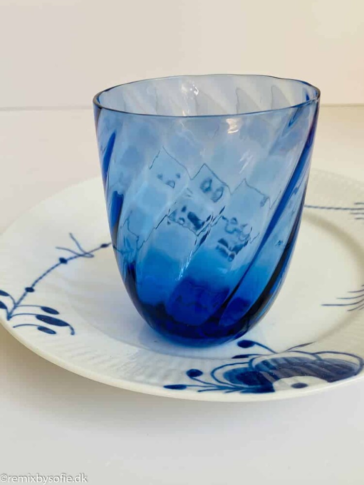 Anna von Lipa swirl glass tumbler from mix and match in royal blue
