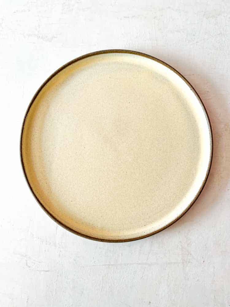 ceramic plates, lunch plate, hand-turned ceramics,thilde graulund ceramics, remix by sofie, table setting, home interior, plates, ceramic