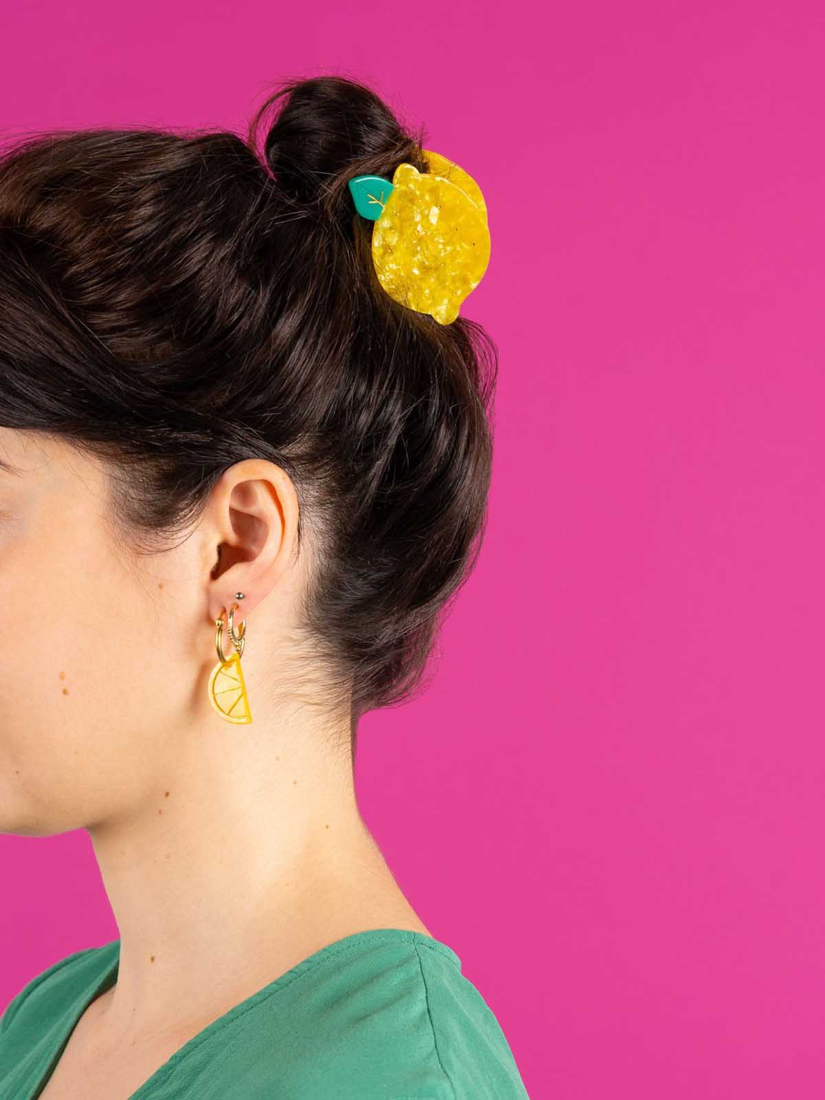 Hair clip with lemon
