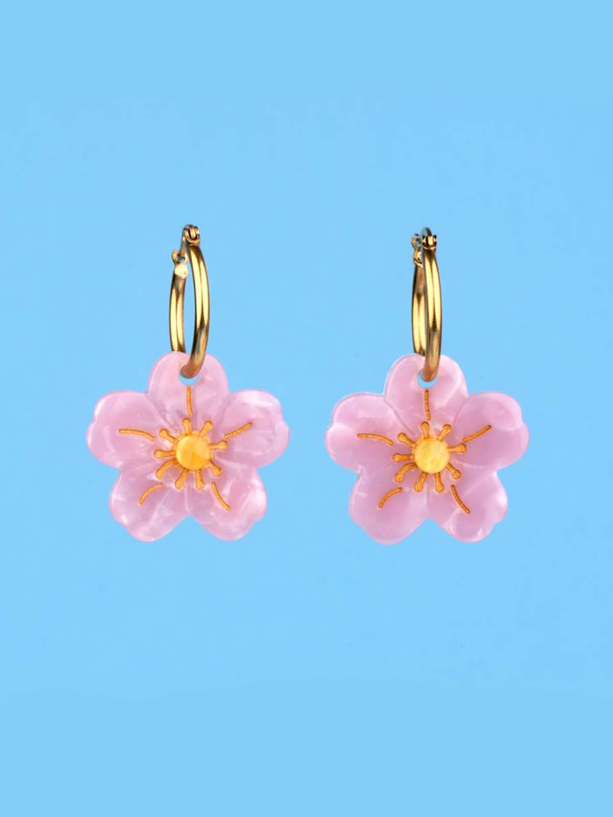 Earrings with cherry blossoms in pink suzette