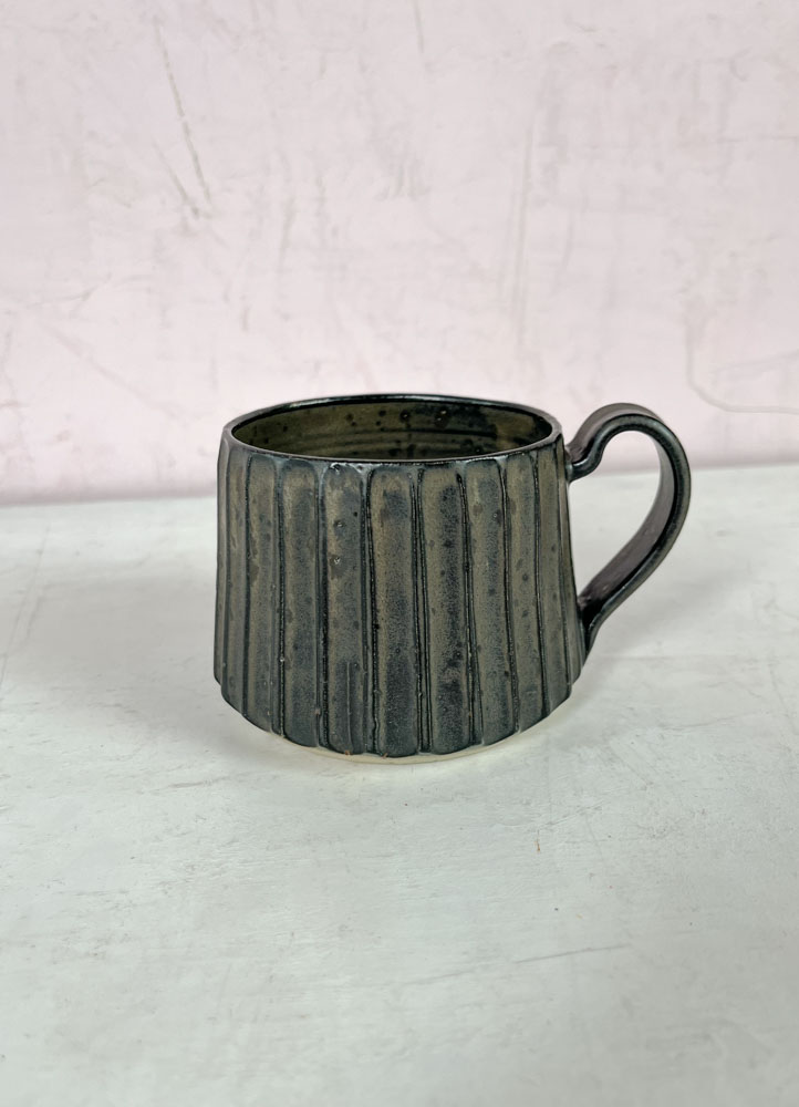 Trine lace ceramic cup - grey and black