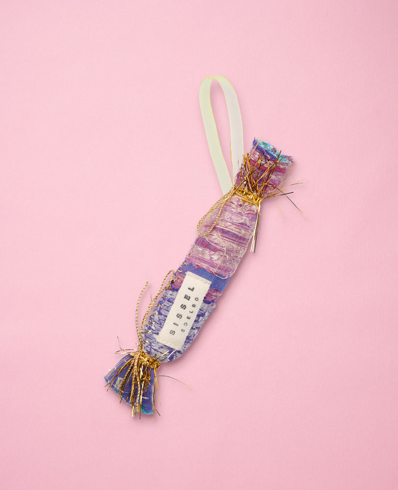 upcycling Christmas decorations in recycled cotton, toffee- Sissel Edelbo