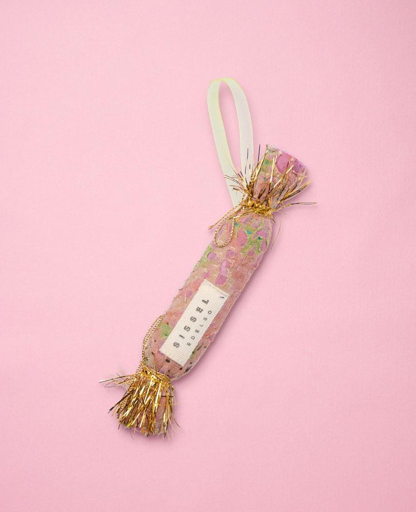 upcycling Christmas decorations in recycled cotton, toffee- Sissel Edelbo