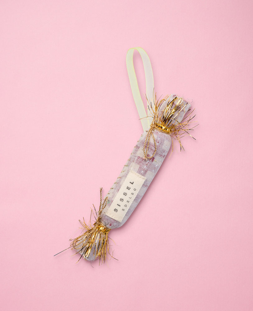 upcycling Christmas decorations in recycled cotton, toffee- Sissel Edelbo