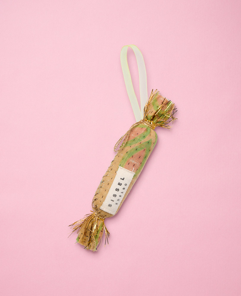 upcycling Christmas decorations in recycled cotton, toffee- Sissel Edelbo