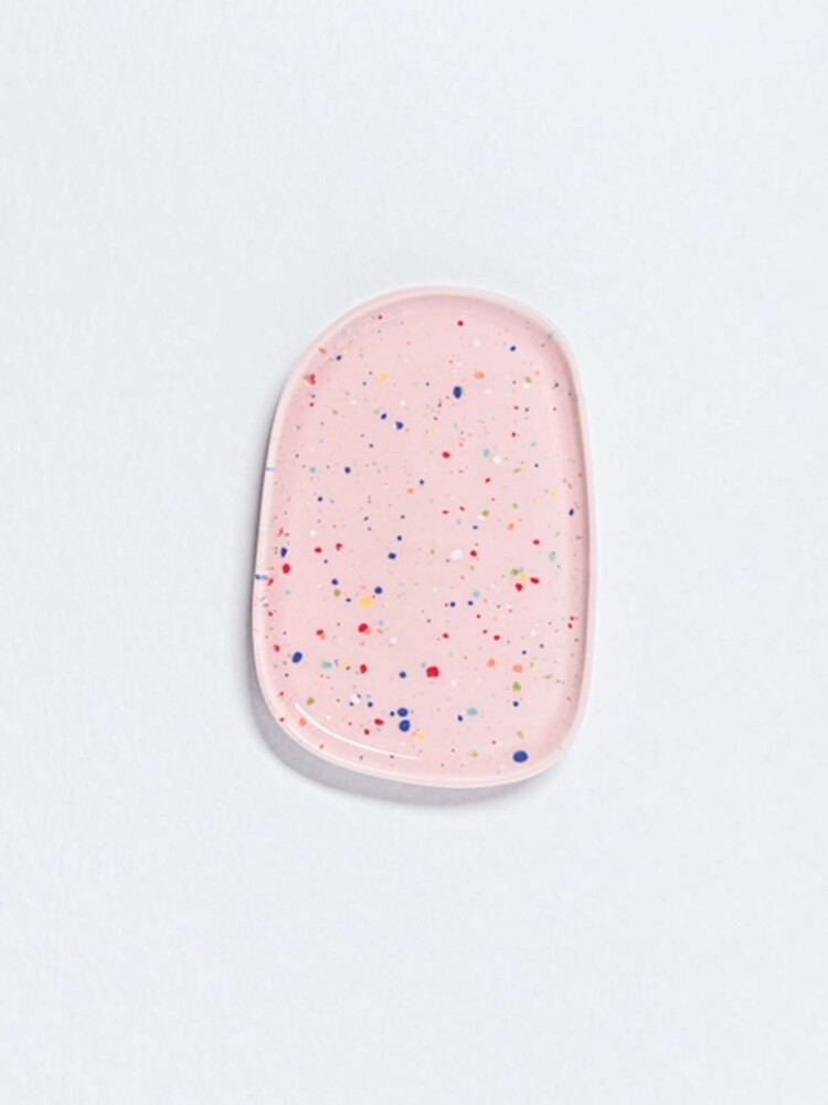 pastel-colored dish, dish, egg back home, remix by Sophie, table setting, serving, colorful interior design, egg back home retailer in Copenhagen,