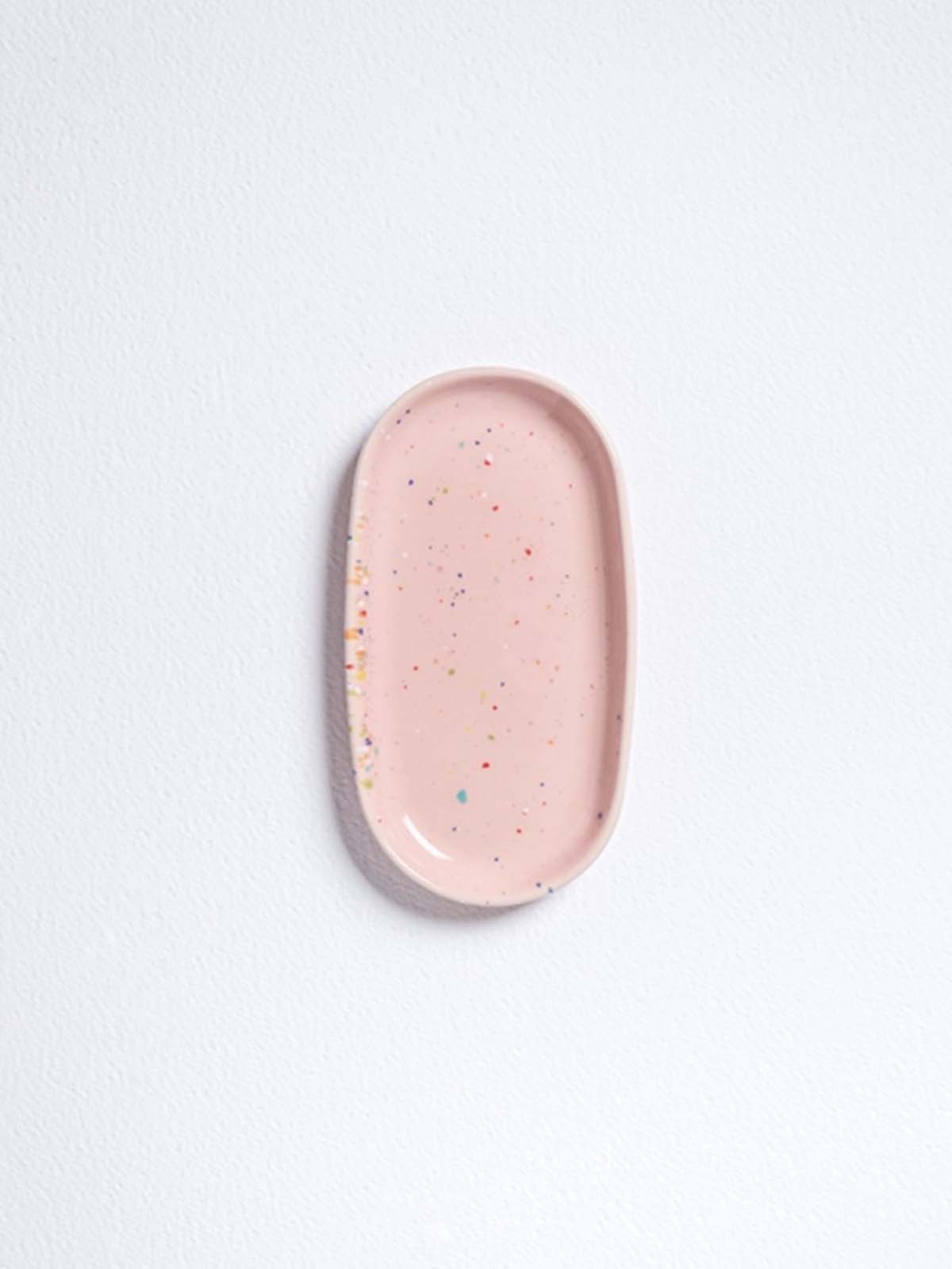 pastel-colored dish, dish, egg back home, remix by Sophie, table setting, serving, colorful interior design, egg back home retailer in Copenhagen,