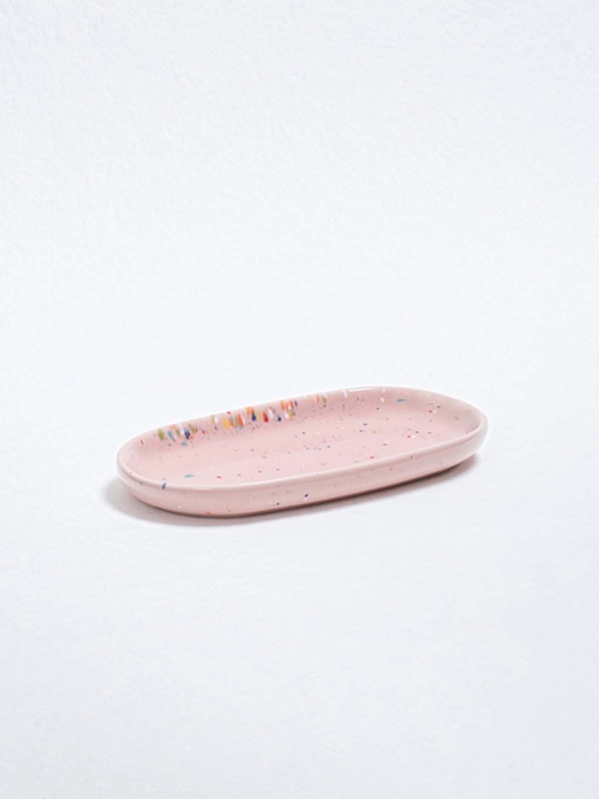 pastel-colored dish, dish, egg back home, remix by Sophie, table setting, serving, colorful interior design, egg back home retailer in Copenhagen,