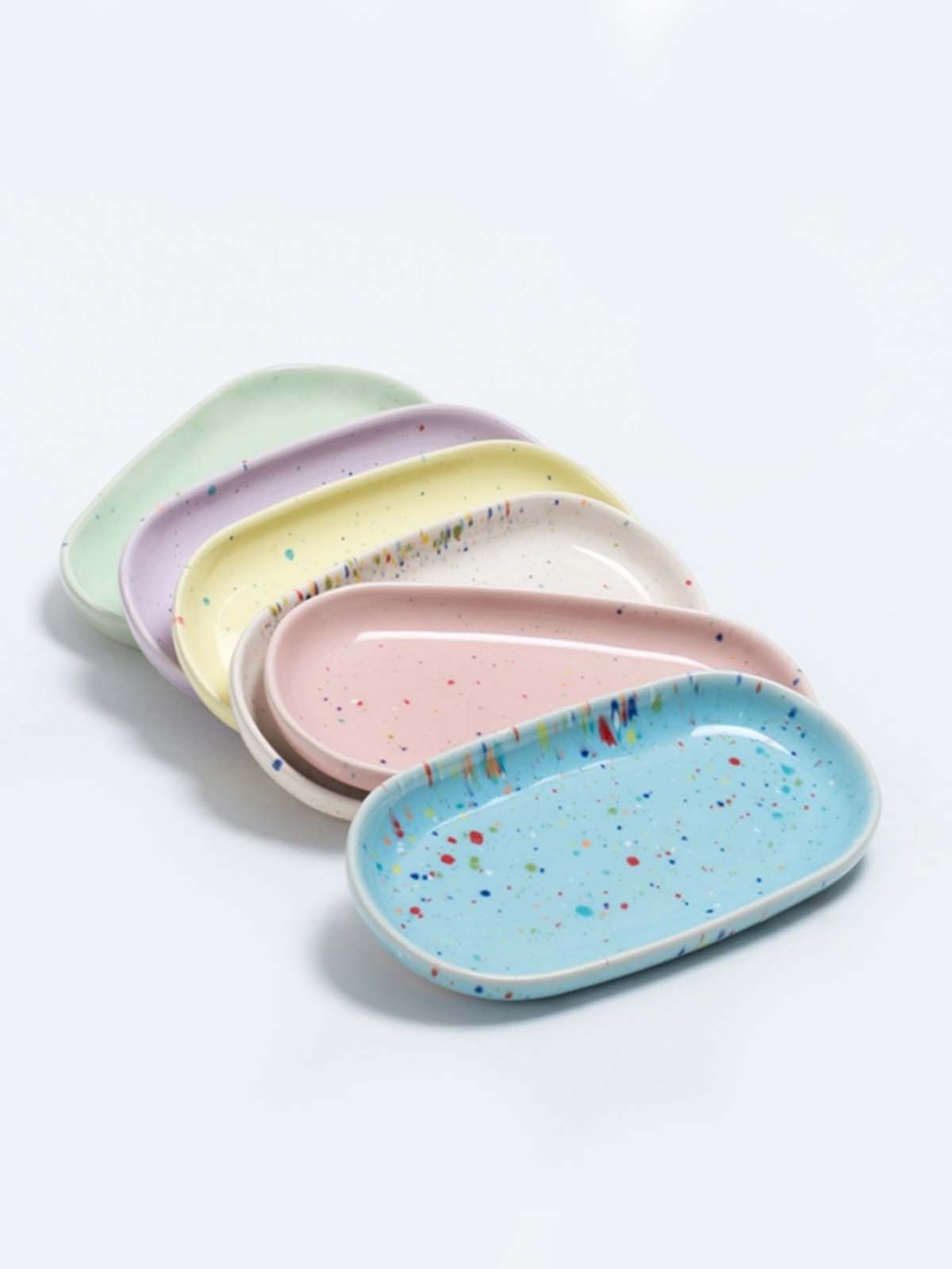 pastel-colored dish, dish, egg back home, remix by Sophie, table setting, serving, colorful interior design, egg back home retailer in Copenhagen,