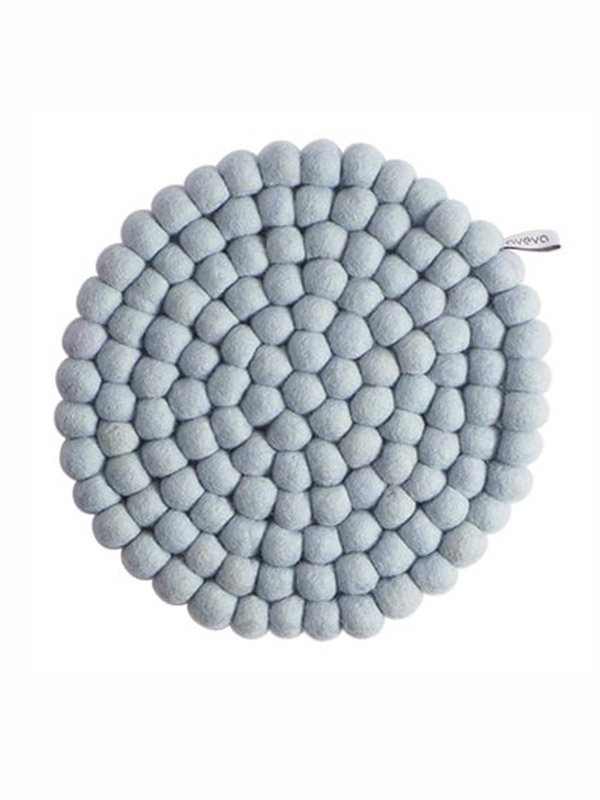 tablecloths in wool from Aveva with balls