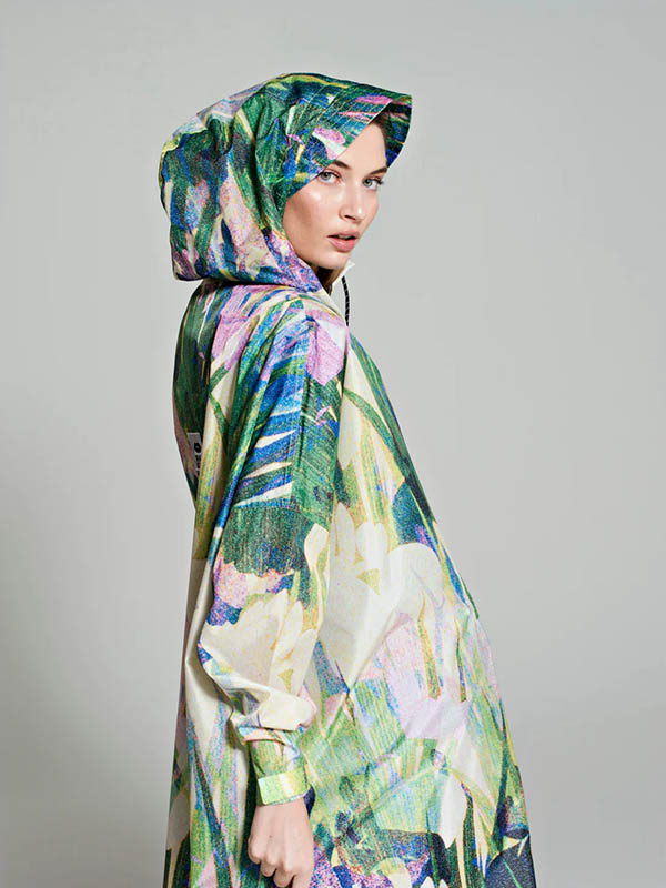 Rain ice rain poncho in recycled plastic lily green with flowers