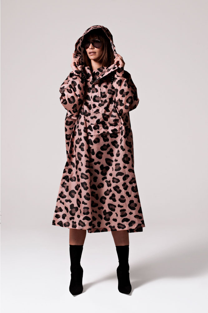 Rain ice rain poncho in recycled plastic pink panther with pink and brown