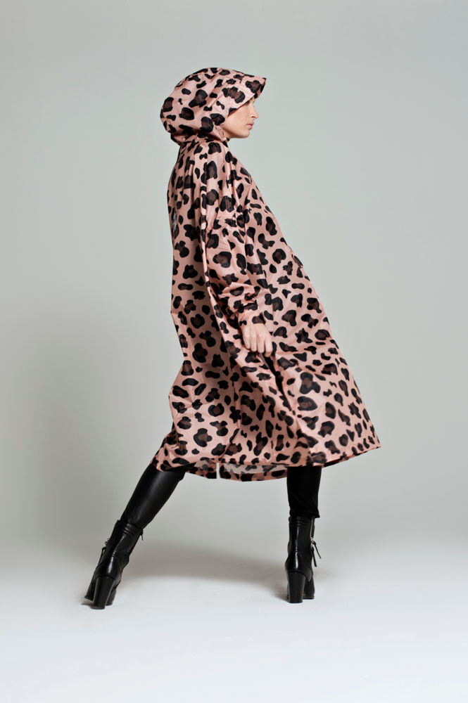 Rain ice rain poncho in recycled plastic pink panther with pink and brown