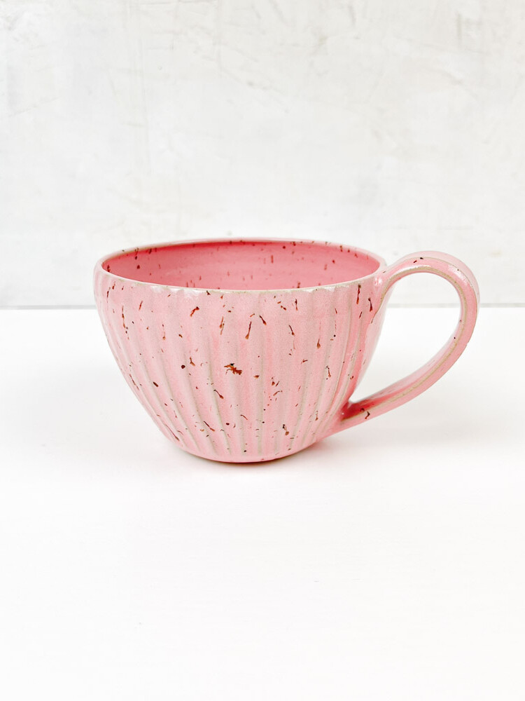 Trine lise Rilled ceramic cup in pink - Cappurccino cup