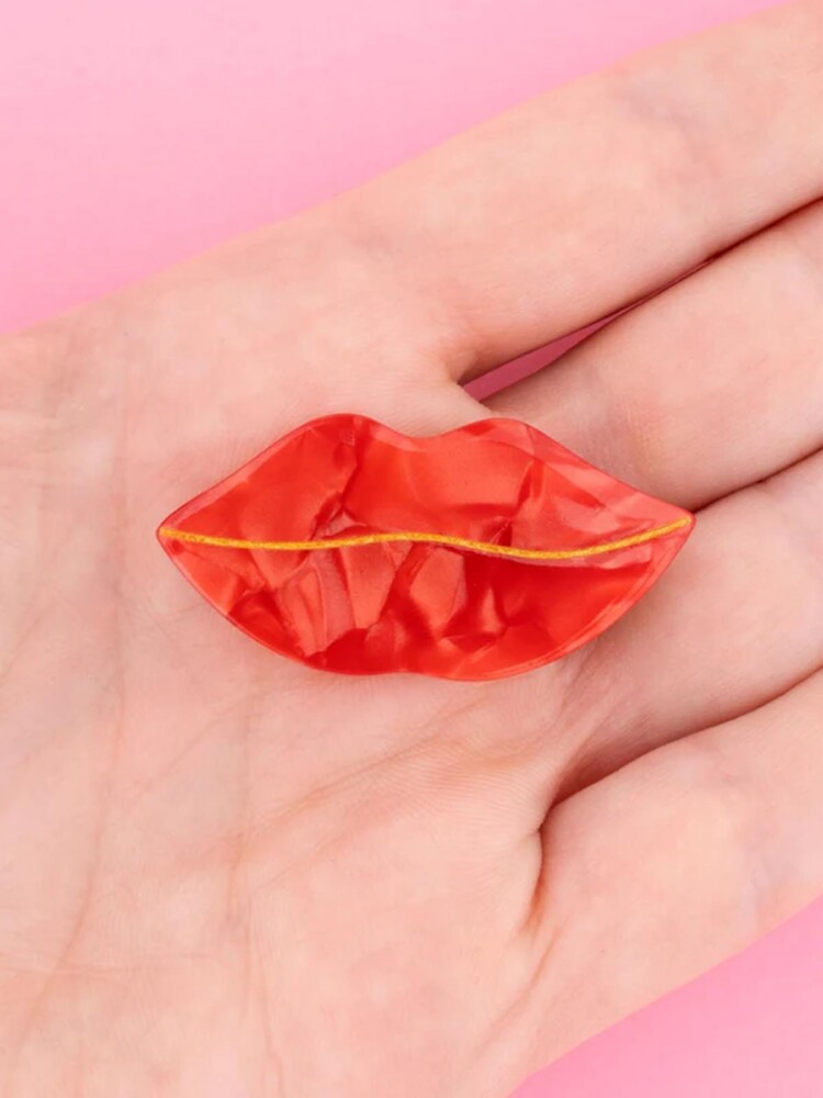 cou cou suzette hairpin red lips