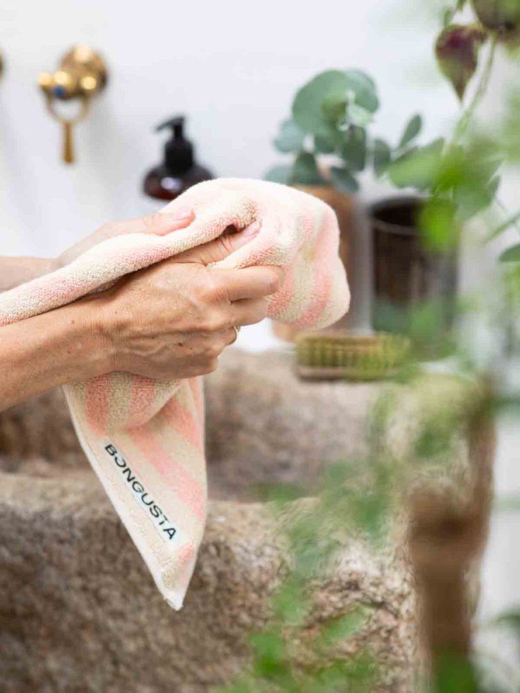 bongusta guest towels in 100% organic cotton many colors