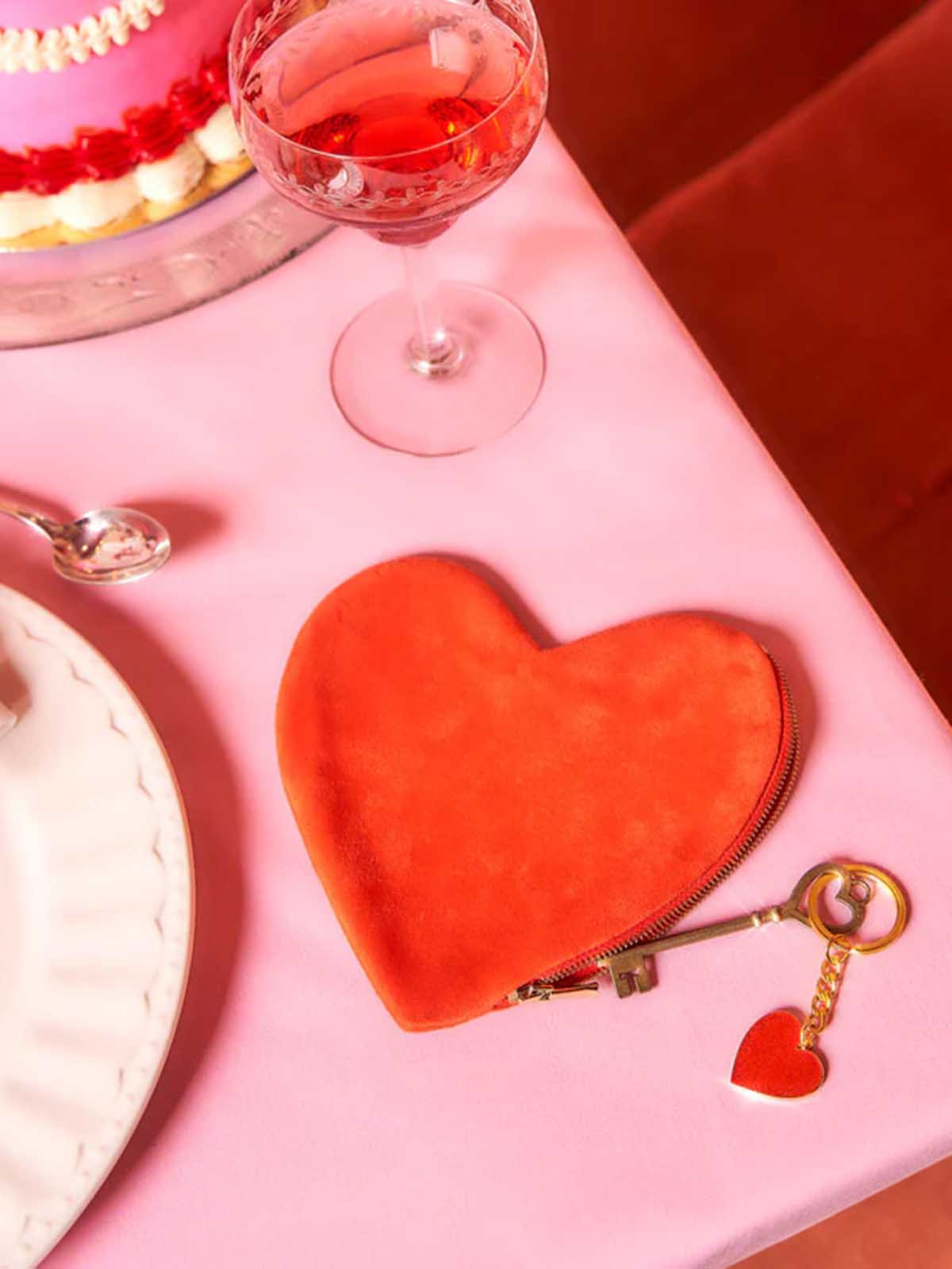 cou cou suzette keyring with a red heart - at remix by sofie